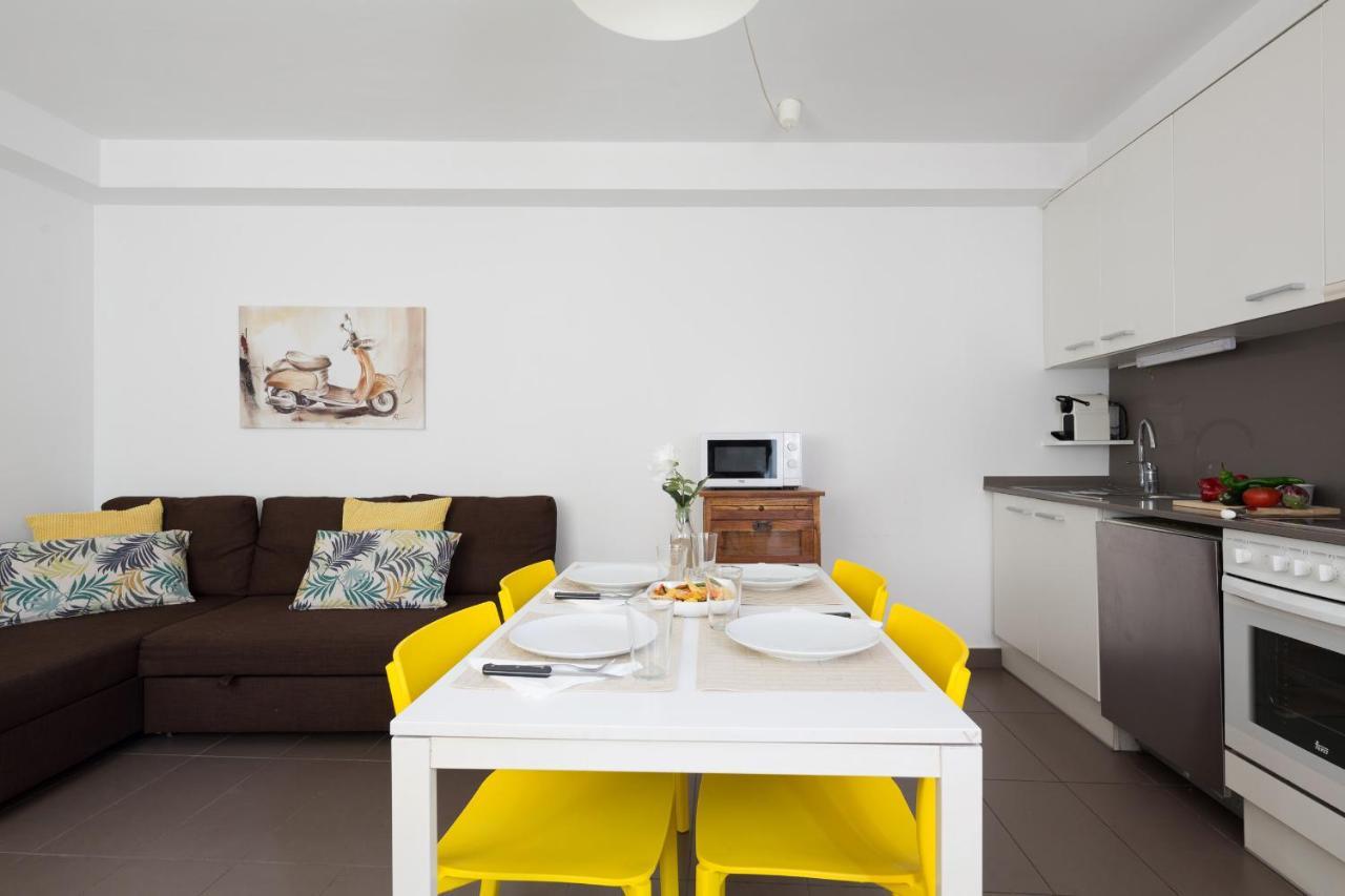 Apartamentos Cornellalux Cornella de Llobregat Exterior photo