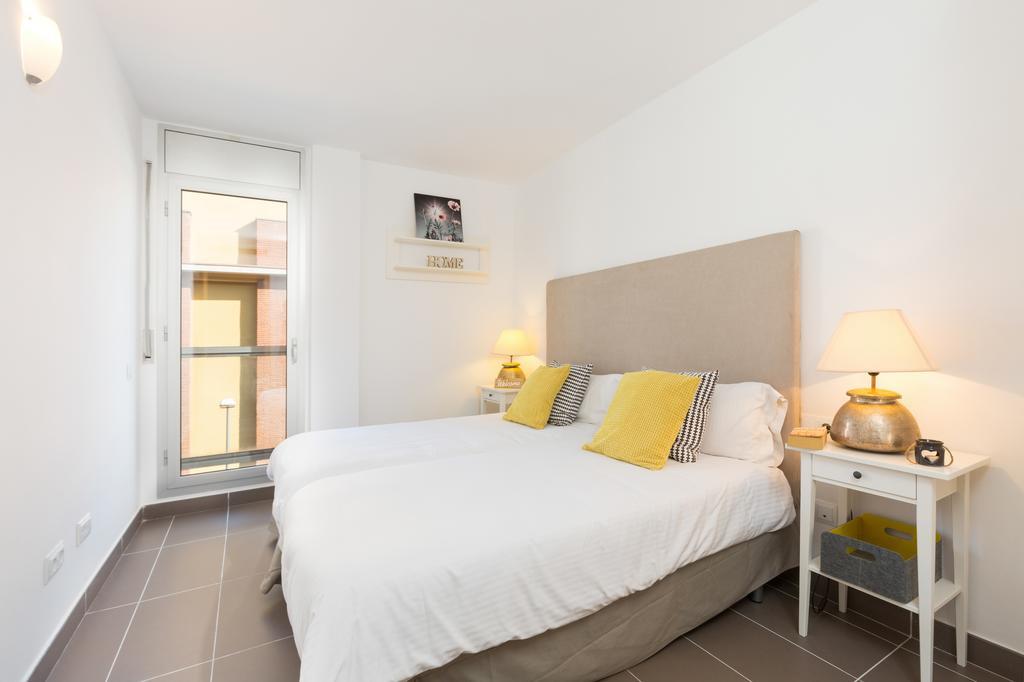 Apartamentos Cornellalux Cornella de Llobregat Exterior photo