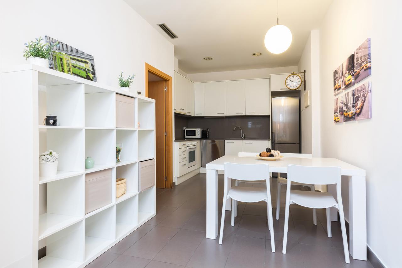 Apartamentos Cornellalux Cornella de Llobregat Exterior photo