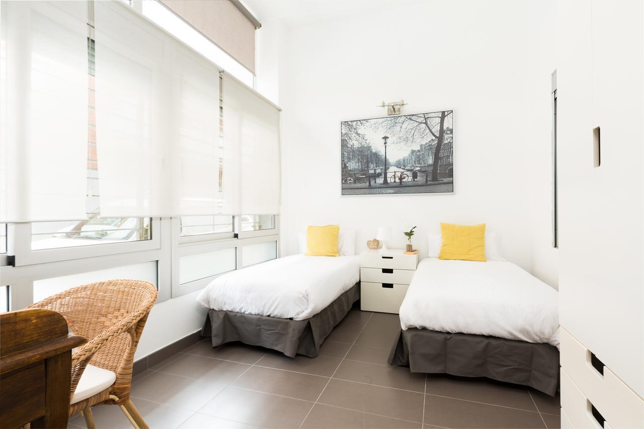 Apartamentos Cornellalux Cornella de Llobregat Exterior photo