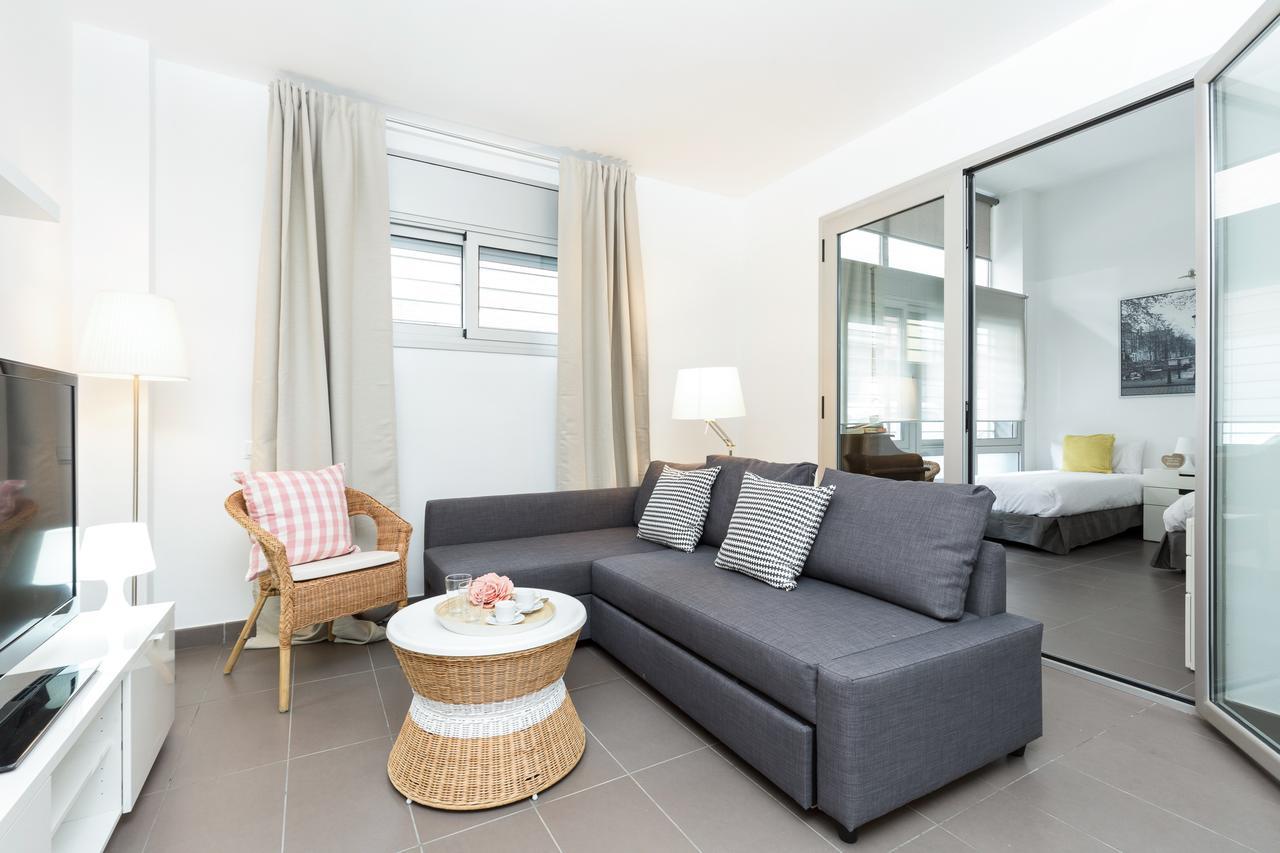 Apartamentos Cornellalux Cornella de Llobregat Exterior photo
