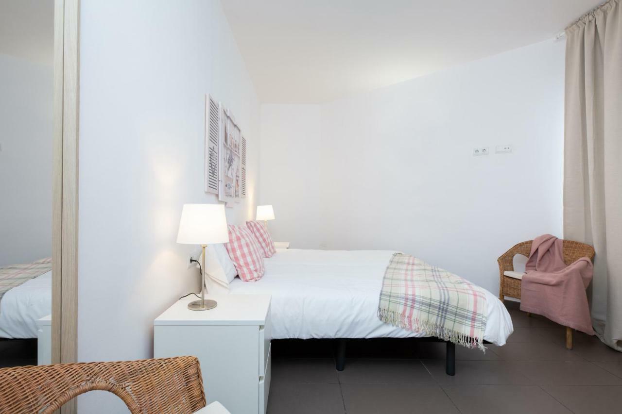 Apartamentos Cornellalux Cornella de Llobregat Exterior photo