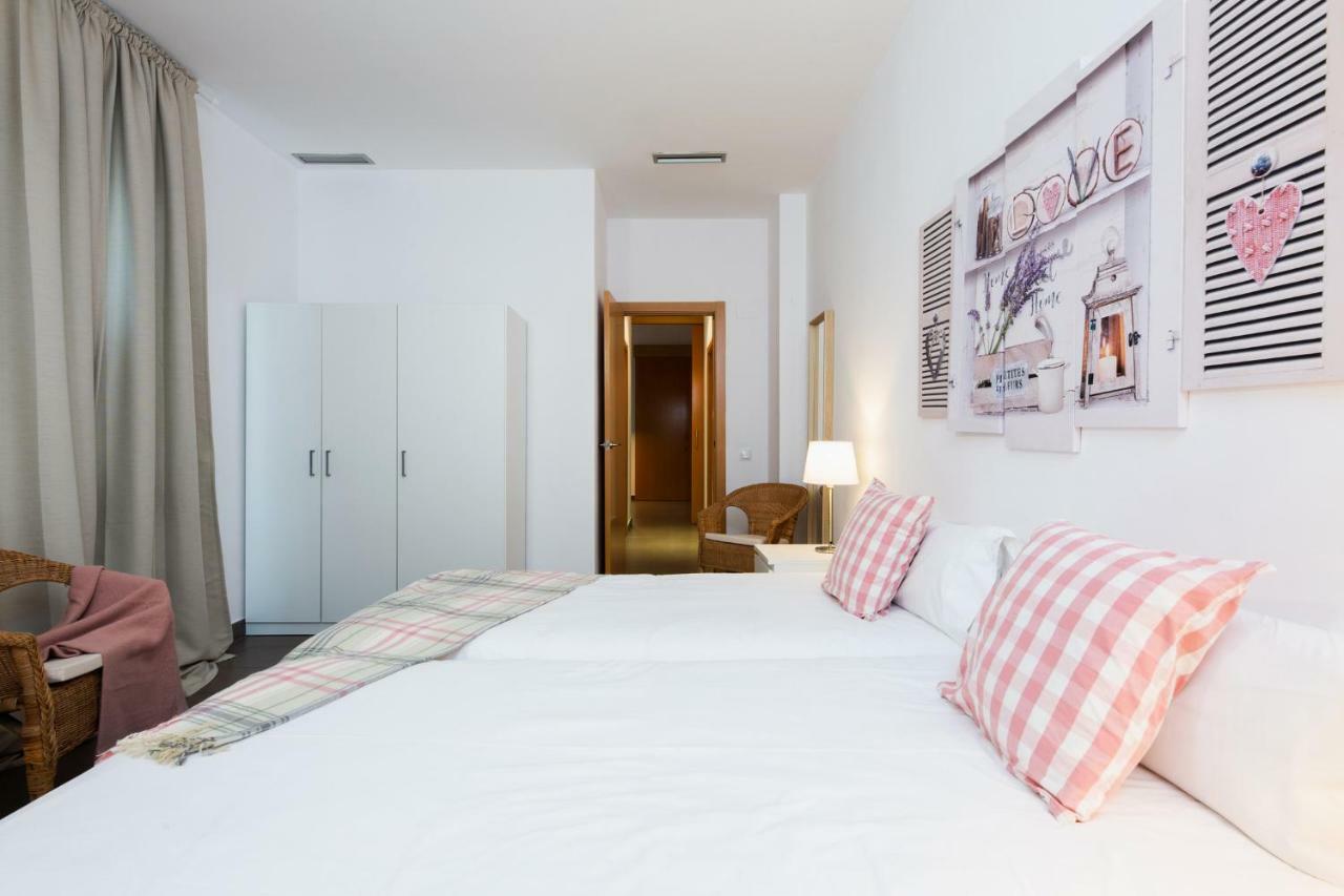 Apartamentos Cornellalux Cornella de Llobregat Exterior photo